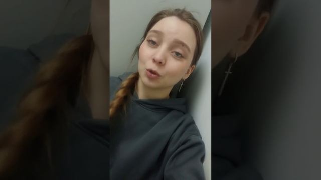«Были сомнения, но я не пожалела». Будущий логист Анастасия — об обучении на дистанте смотреть онлайн
