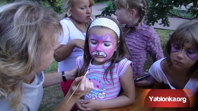 "Я буду кошкой!" - Дети в Центре "Яблонька" смотреть онлайн