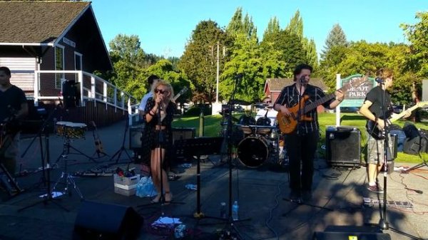 Supermassive Black Hole - Muse // Cover by Between the Lines