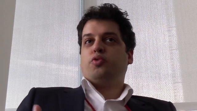 DECODED Chats - Alex Sigaras on HoloLens in medical research смотреть онлайн