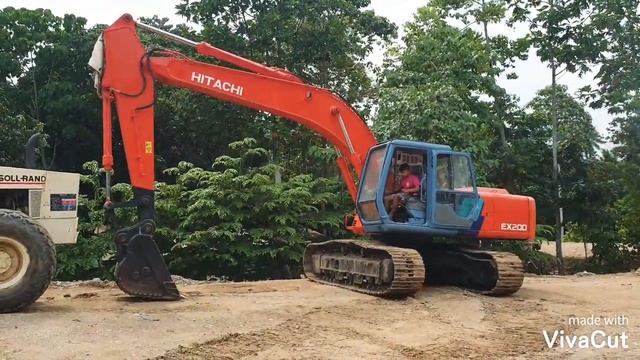 Hitachi EX200-3 For Sale смотреть онлайн