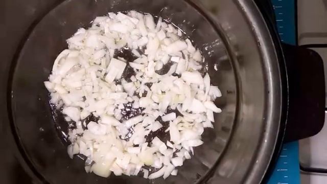 Капуста тушкована з м'ясом. Смачно! Просто! Cabbage stew with meat. Tasty! Simple! смотреть онлайн