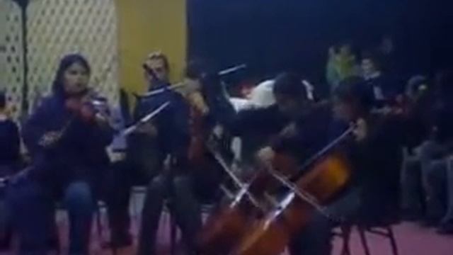 pequeña violinista, orquesta sinfónica de Pucón смотреть онлайн