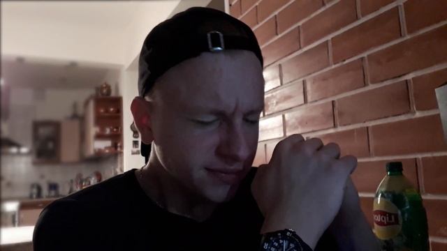 КТО ПОПУЛЯРНЕЕ? THE HIGHER&LOWER GAME | BioneBoy смотреть онлайн