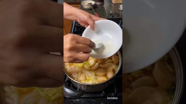 Udon Noodle Soup | Quail Eggs | Fish Meatballs #shorts #food #asmr смотреть онлайн