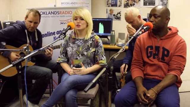 Under The Radar Live Sessions: Mooli - Automatic смотреть онлайн