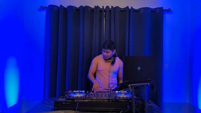 Mix de merengue 🕺DJ Iván смотреть онлайн