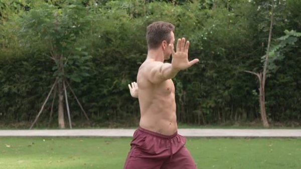 Утренняя зарядка. Зарядка для спины и шеи.