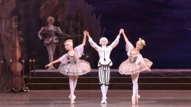 Чайковский Пётр Ильич. Танец пастушков из балета "Щелкунчик" смотреть онлайн