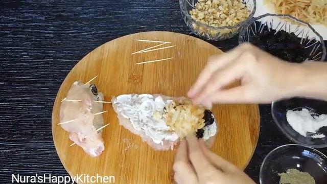 Toyuğun sinə ətindən rulet.Anamın Resepti.Chicken Roll.Куриный рулет с орехами и черносливом. смотреть онлайн