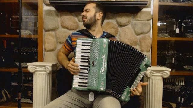OTTAAERI72GS - NEW Green Sparkle Ottavianelli Aero I Piano Accordion LMM 34 72 $3499 смотреть онлайн
