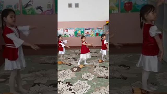 Жас қанат топ (5 жас). Айала би тобы. смотреть онлайн