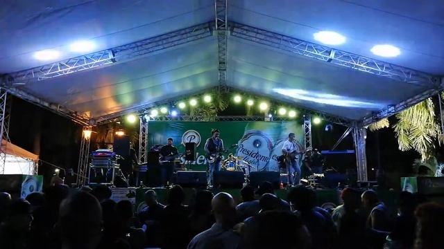 Entre Dos Tierras Frank Green Y Mañanaladie. Nativos MC Bike Fest 2019.