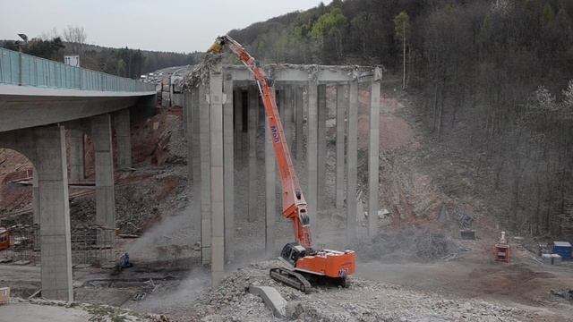Hitachi ZX 870-3 XXL Demolition Excavator - Moß Abbruch смотреть онлайн