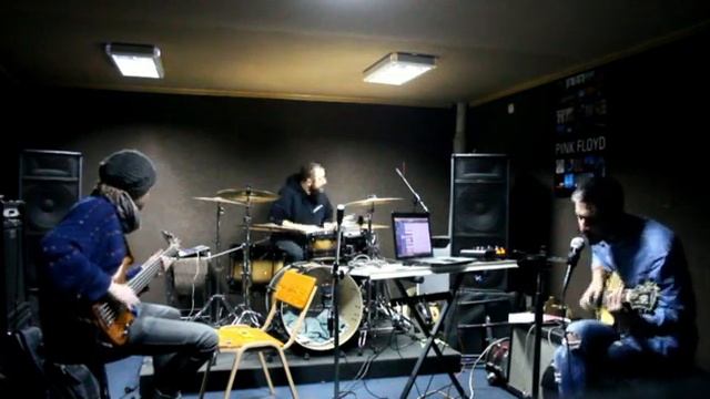 PARTYPHONIX (tiptronic) смотреть онлайн