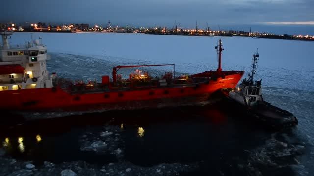 Петербург, Морвокзал. Паром "Мария" - начало пути смотреть онлайн