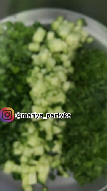 Холодний борщ. Дуже смачно. До тих інгредієнтів, що на відео, брала два буряки. #борщ #борщрецепт смотреть онлайн