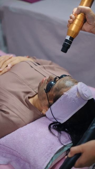 Laser Treatment di Klinik Estetika Griya Ayu Clarista Sidoarjo смотреть онлайн