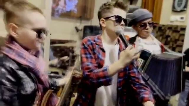 Поздравление с 8 марта! Песня 8 Марта! Где?! смотреть онлайн