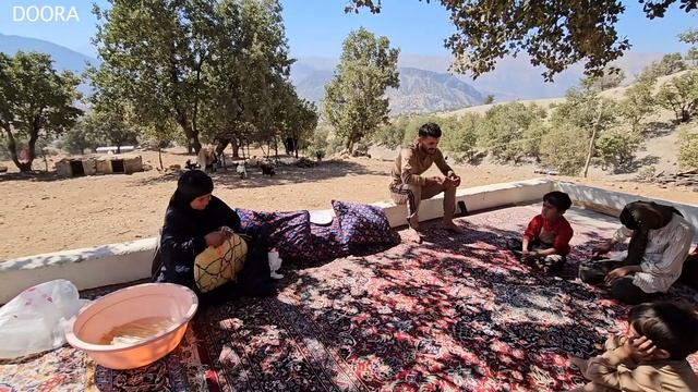Iran's Nomadic Life: An Uncut Hour Of Doora's Family Life