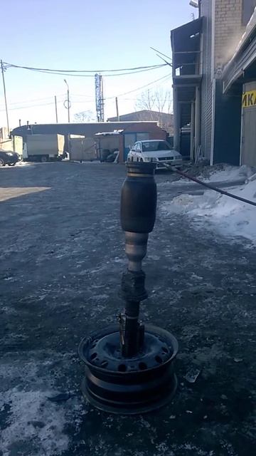 Тест рукава оригинального заднего пневмоамортизатора W-220 смотреть онлайн