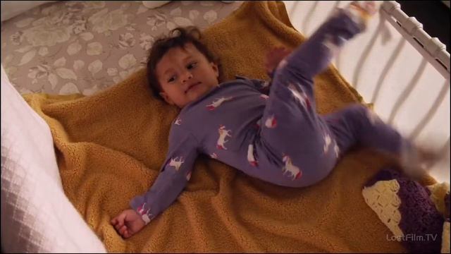 Барри видит маленькую Нору. Флэш 6 сезон 7 серия. смотреть онлайн