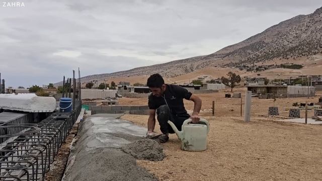 The ceaseless efforts of the nomadic family of Zahra Dardel Baran to build a house смотреть онлайн