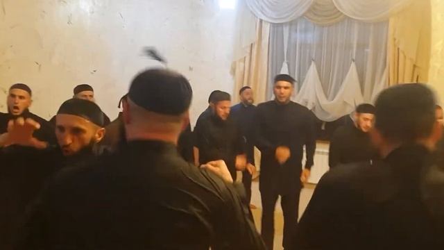 Хьаьжи боккха болх смотреть онлайн