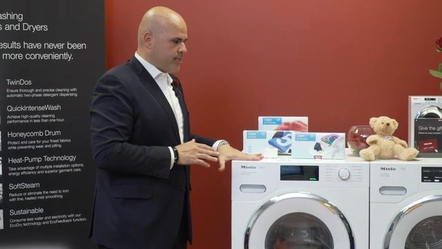 Caring For Your Delicate Fabrics with Miele W1 Laundry смотреть онлайн