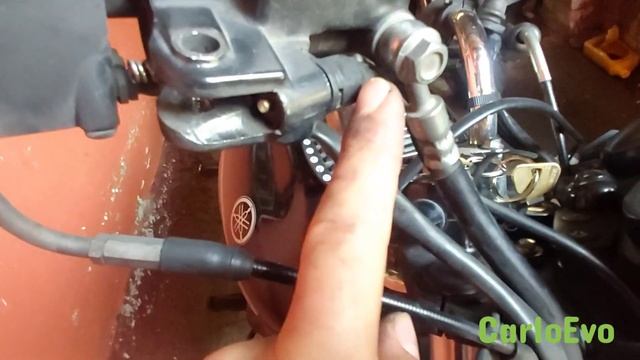 Como cambiar el sensor del freno delantero | Yamaha YBR 125cc | CarloEvo | Guatemala смотреть онлайн