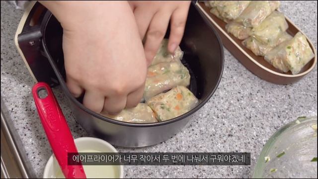 ENG)vlog🍜방구석에서 베트남쌀국수랑 짜조 만들어 먹는 일상|콘치즈 불닭볶음면 꽃삼겹살|돌솥비빔밥 미역국|베이컨샌드위치, 꼬북칩 바닐라맛|요리초보의 집밥 요리브이로그|자취요리