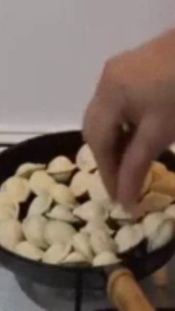 ПЭЛМЭНЫ смотреть онлайн