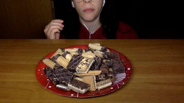 Chocolate wafers | ASMR | NO TALKING | Crunchy eating sounds | VeliaEats смотреть онлайн