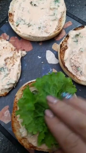 Домашние бургеры это Бомба смотреть онлайн