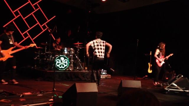 First Metalsome at Dragon Con 2018 "Cherry Bomb by The Runaways" "Cherry Bomb by The Runaways" смотреть онлайн