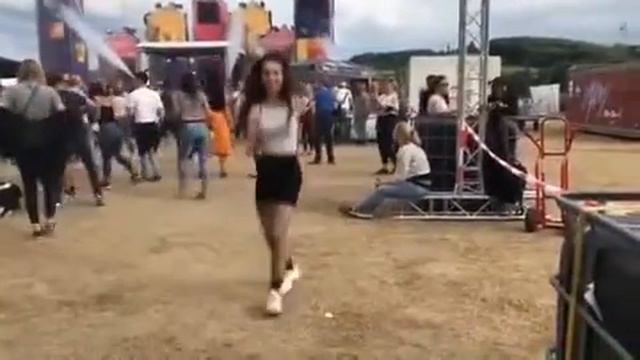 Calvin Harris ft Frank Ocean & DJ Mhar Bautista - Slide (DJ Party House Remix) смотреть онлайн
