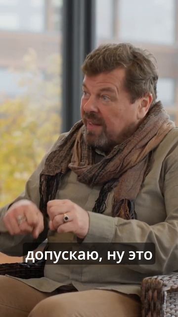 Люди работающие руками, вызывают восхищение. смотреть онлайн