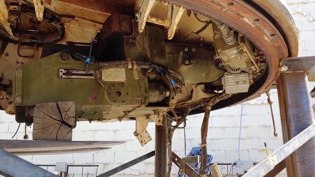 Removing A Gun From T62 Tank/ Снимаем пушку с Т62