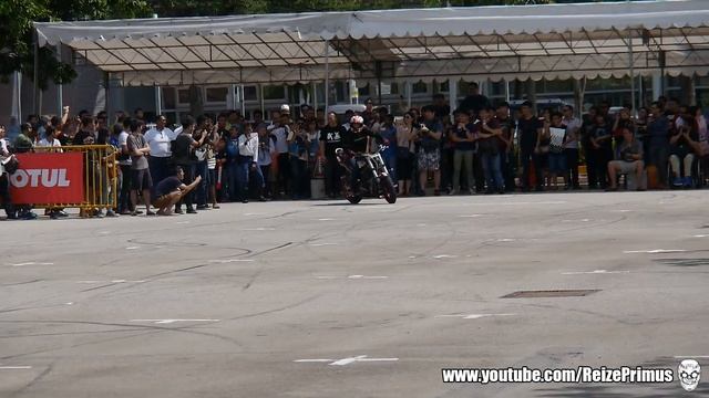 Stunt Riding - Aaron Twite - Kawasaki ZX-636 смотреть онлайн