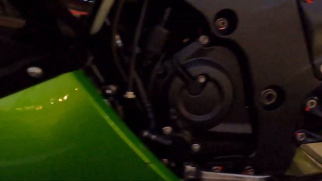 2011 Kawasaki ZX14R / Walk Around / Start Up / Sound Clip смотреть онлайн