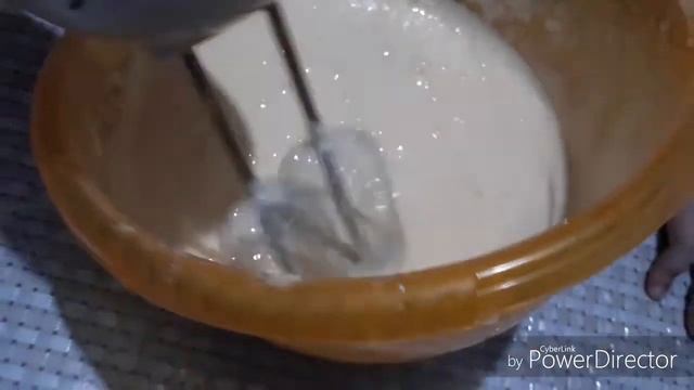 Шоу 《маленькие поворята》👩🍳❤. Готовим бисквитный пирог смотреть онлайн
