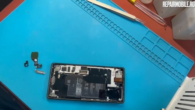 Замена дисплея на Google Pixel 6 смотреть онлайн