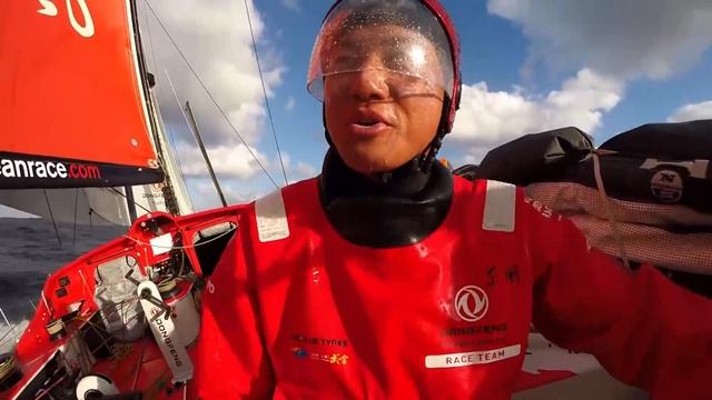 Rough seas for Dongfeng | Leg 2 Day 2 смотреть онлайн