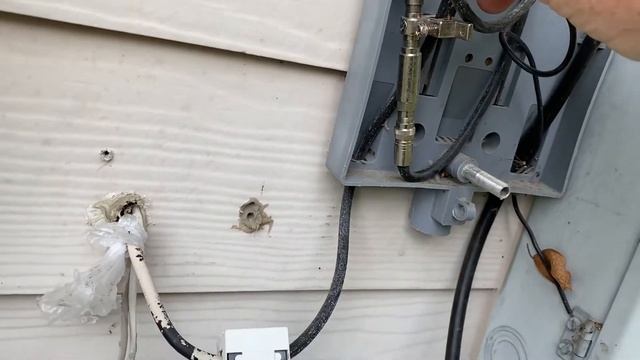 Water tank appears to be the transmitting source? Not so fast!! смотреть онлайн