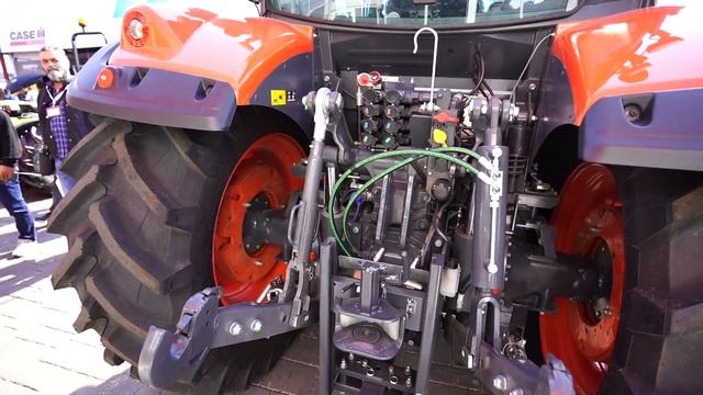 Tractor made in Japan KUBOTA M6.122 model 2023 смотреть онлайн