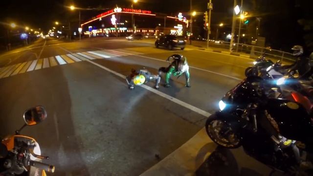 Motorcycle Nightride & Wheelie | CBR600RR | GoPro | Ночные покатушки смотреть онлайн