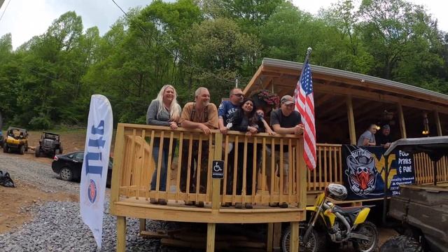 Outlaw Bar & Grill /WV SXS RIDERS смотреть онлайн