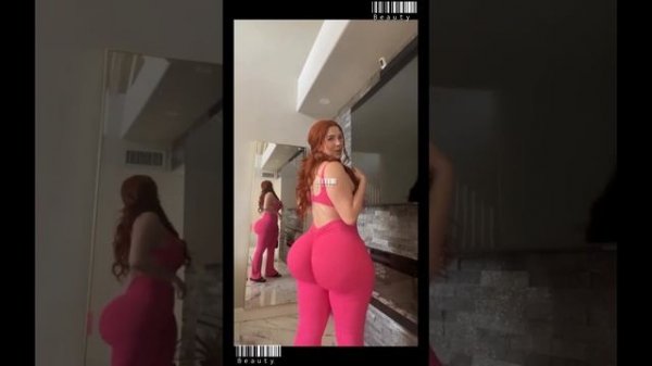 Karol Santiago aka chimocurves ~ Curvy Plus Size Model facts and Bio