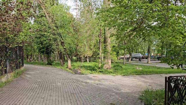 Алматы, Казахстан, весеннее утро в парке Family или Полтинник или Парк им. 50-летия Октября смотреть онлайн