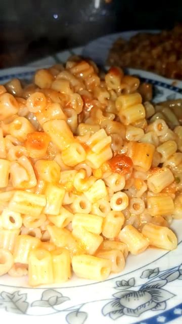 مكرونة با صلصة الطماطم. смотреть онлайн